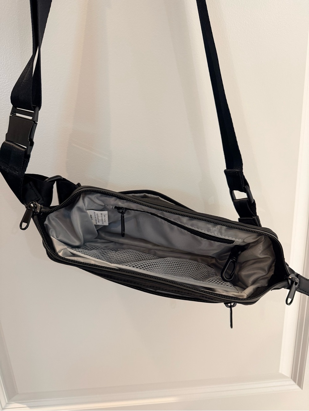 NWOT Portland Gear Black Crossbody Sling Bag Unisex Cascade Crossbody Bag - Picture 6 of 10
